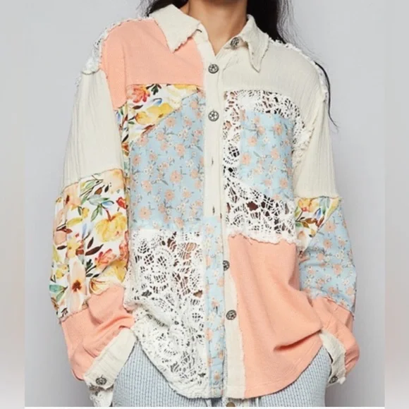 POL New Relaxed Fit Button Down Top - Picture 1 of 5